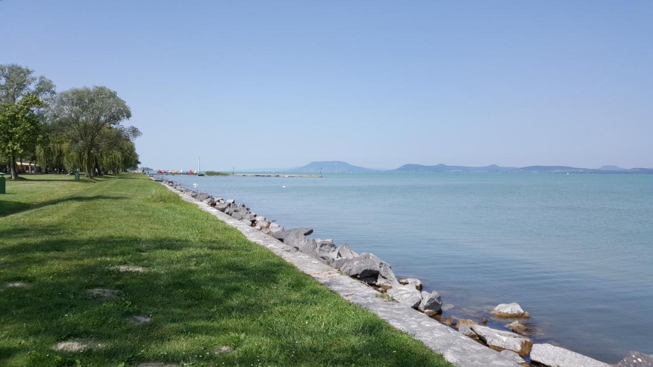 Lelle Resort B21 Balatonlelle Esterno foto